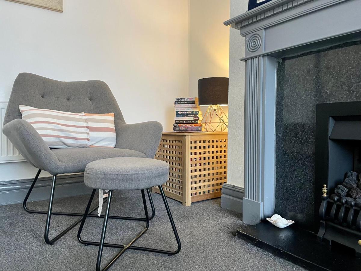 Entire Holiday Home In Blackpool With Free Parking And A Private Patio Garden Luaran gambar